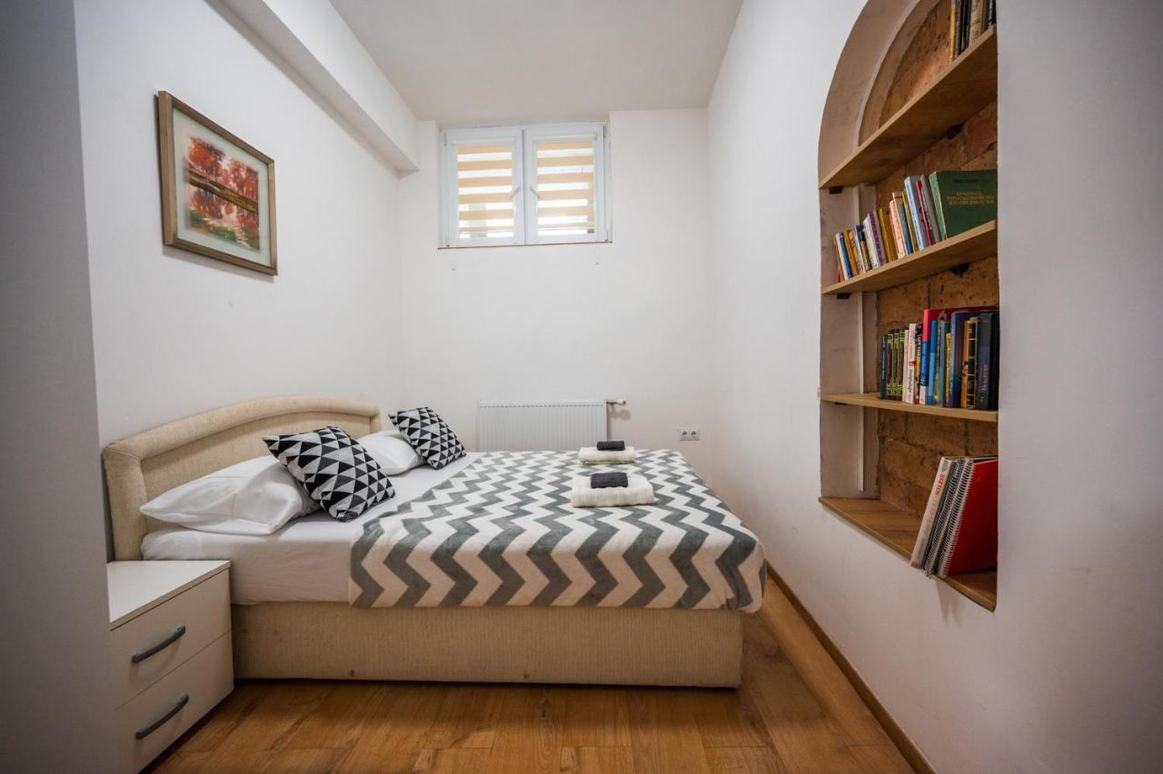 Spacious And Bright 2Bdr Apartment In The Old Town サラエヴォ エクステリア 写真